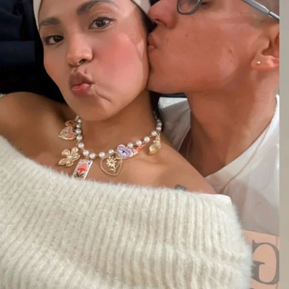 NEW - Fantasy Gold and Pearl Charm‎ Necklace - Picture 5 of 7